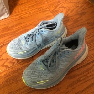 Hoka Clifton 9